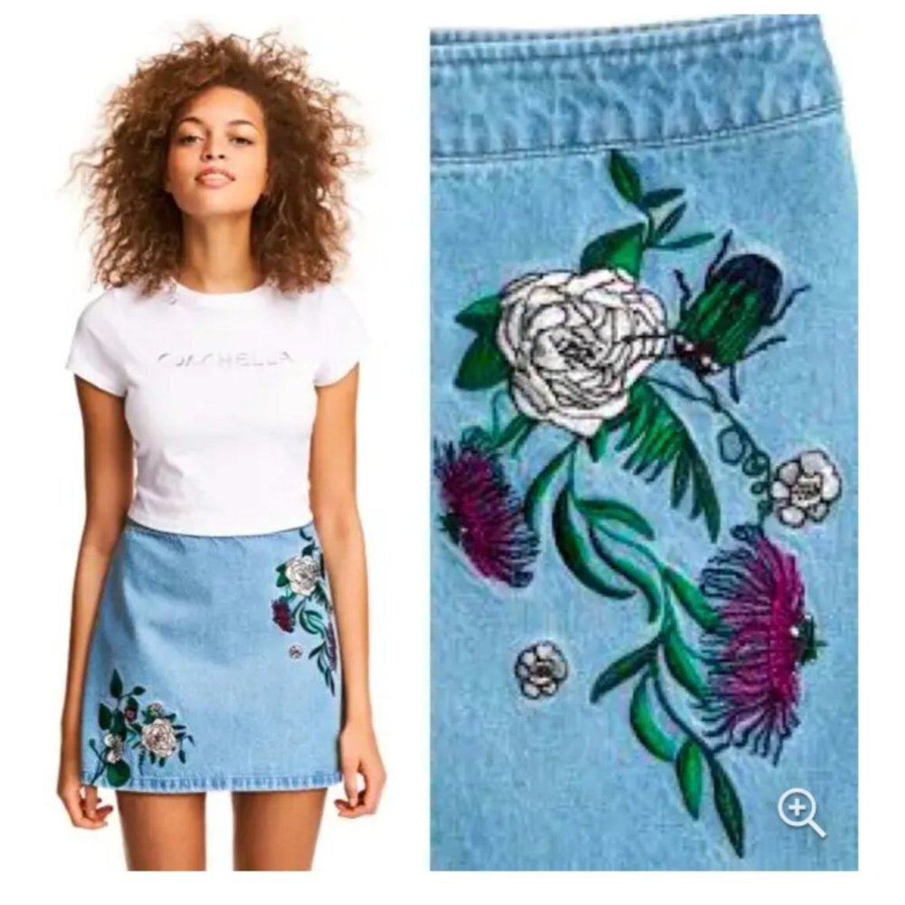 (SK 07) H&M Love Coachella Floral Embroidery Denim Mini Skirt Size 6